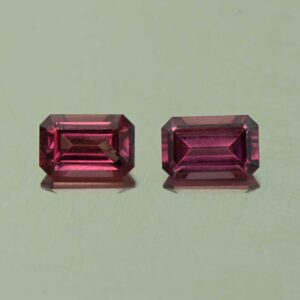 UmbaliteGarnet eme cut pair 6.0x3.9mm 1.27cts N ug1167