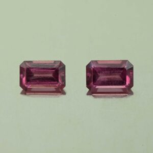 UmbaliteGarnet eme cut pair 6.0x4.0mm 1.30cts N ug1168