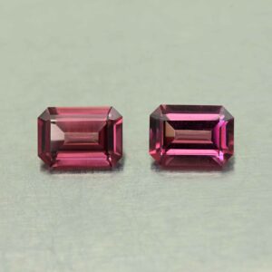 UmbaliteGarnet eme cut pair 7.0x4.9mm 2.19cts N ug1214