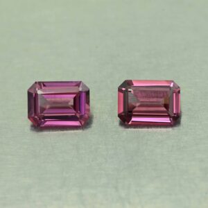 UmbaliteGarnet eme cut pair 7.0x5.0mm 2.12cts N ug1216