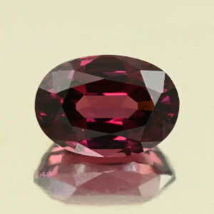 UmbaliteGarnet oval 11.4x8.1x6.5mm 5.56cts N ug1529