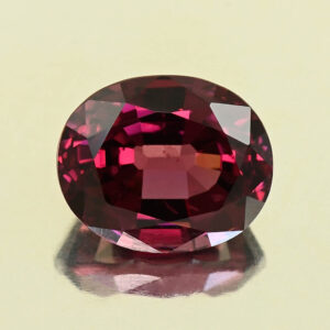 UmbaliteGarnet oval 11.4x9.5x7.0mm 6.66cts N ug1531