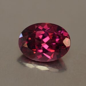 UmbaliteGarnet oval 11.5x8.6mm 4.45cts ug385