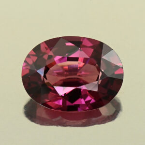 UmbaliteGarnet oval 12.7x9.6x5.4mm 5.56cts N ug1547
