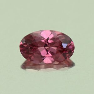 UmbaliteGarnet oval 5.6x3.6mm 0.38cts N ug987