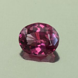 UmbaliteGarnet oval 7.5x6.6mm 1.39cts N ug1174