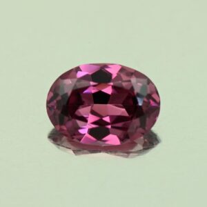 UmbaliteGarnet oval 8.1x5.8mm 1.35cts N ug995