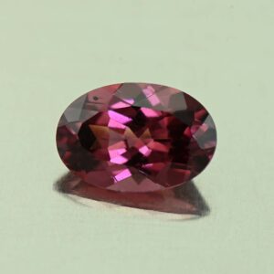 UmbaliteGarnet oval 9.0x6.1mm 1.73cts N ug1181
