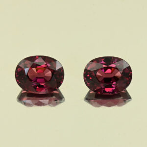 UmbaliteGarnet oval pair 10.8x8.5x6.6mm 11.0x8.5x6.7mm 10.39cts N ug1491