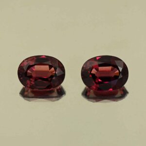 UmbaliteGarnet oval pair 11.5x8.9x5.9mm 11.5x8.7x5.9mm 10.83cts N ug1507