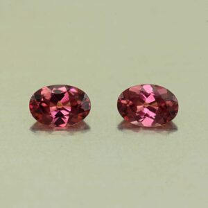 UmbaliteGarnet oval pair 6.5x4.5mm 1.36cts N ug1377 scaled 1