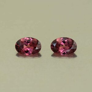 UmbaliteGarnet oval pair 6.5x4.6mm 1.28cts N ug1387 scaled 1