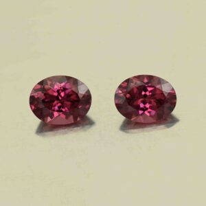 UmbaliteGarnet oval pair 9.0x7.1mm 4.58cts N ug1412 scaled 1