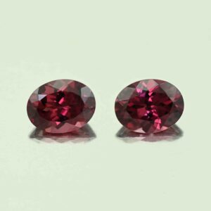UmbaliteGarnet oval pair 9.1x7.0mm 4.69cts N ug1040 scaled 1