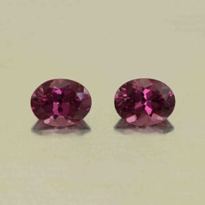 UmbaliteGarnet oval pair 9.1x7.1mm 4.67cts N ug1416 scaled 1