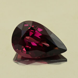 UmbaliteGarnet pear 16.3x10.6x6.9mm 8.33cts N ug1562