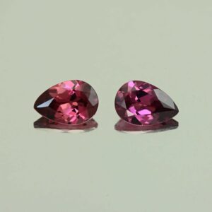 UmbaliteGarnet pear pair 6.5x4.5mm 1.21cts N ug1060 scaled 1
