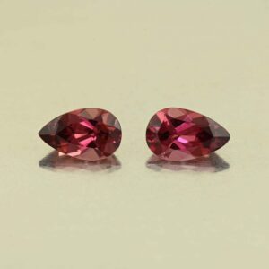UmbaliteGarnet pear pair 8.1x5.1mm 2.05cts N ug1427 scaled 1