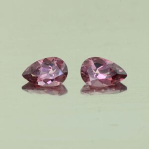 UmbaliteGarnet pear pair 8.1x5.1mm 2.16cts N ug949