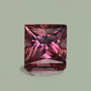 UmbaliteGarnet princess 5.0mm 0.82cts N ug1062