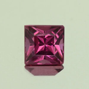 UmbaliteGarnet princess 5.8mm 1.40cts N ug1066