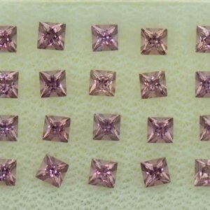 UmbaliteGarnet princess box set 2.5mm 2.08cts N ug946