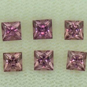 UmbaliteGarnet princess box set 3.5mm 2.90cts N ug948