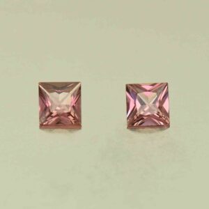 UmbaliteGarnet princess pair 4.0mm 0.74cts N ug715