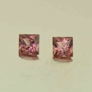 UmbaliteGarnet princess pair 4.0mm 0.83cts N ug712