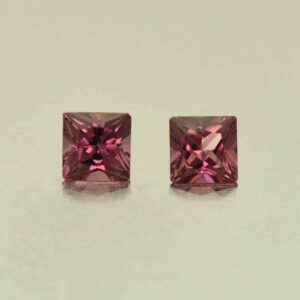 UmbaliteGarnet princess pair 4.0mm 0.85cts N ug713