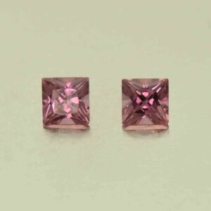 UmbaliteGarnet princess pair 4.0mm 0.90cts N ug714