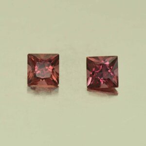 UmbaliteGarnet princess pair 4.4mm 1.13cts N ug649