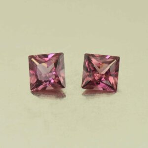 UmbaliteGarnet princess pair 4.7mm 1.16cts N ug650