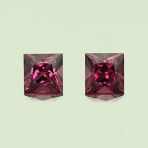 UmbaliteGarnet princess pair 5.0mm 1.69cts N ug1069