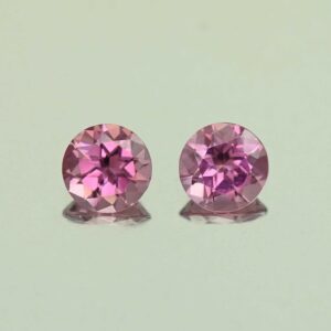 UmbaliteGarnet round pair 4.5mm 0.80cts N ug1101