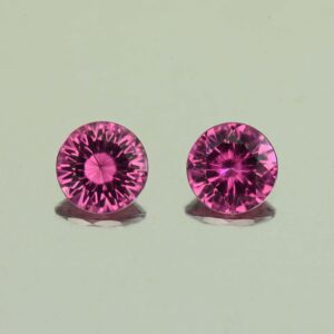 UmbaliteGarnet round pair 4.5mm 0.81cts N ug1102