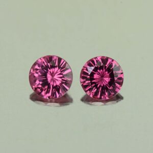 UmbaliteGarnet round pair 4.5mm 0.82cts N ug1103