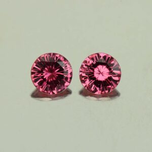UmbaliteGarnet round pair 4.5mm 0.82cts N ug652