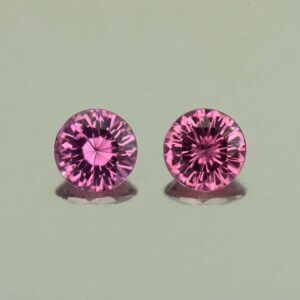 UmbaliteGarnet round pair 4.5mm 0.83cts N ug1104