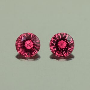 UmbaliteGarnet round pair 4.5mm 0.84cts N ug1105
