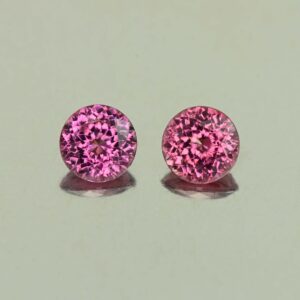 UmbaliteGarnet round pair 4.5mm 0.86cts N ug792