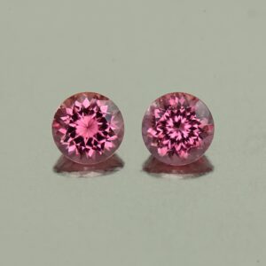 UmbaliteGarnet round pair 4.5mm 0.90cts N ug765