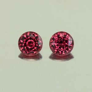 UmbaliteGarnet round pair 4.5mm 0.92cts N ug767