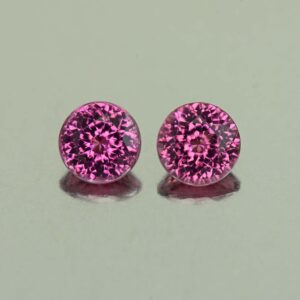 UmbaliteGarnet round pair 4.5mm 0.92cts N ug805