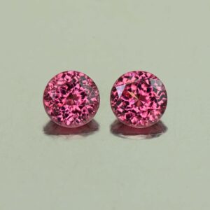 UmbaliteGarnet round pair 4.5mm 0.93cts N ug807