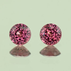 UmbaliteGarnet round pair 5.0mm 1.15cts N ug1248