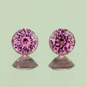 UmbaliteGarnet round pair 5.0mm 1.16cts N ug1252