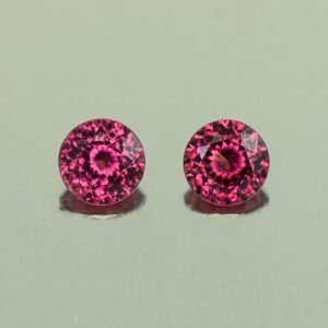 UmbaliteGarnet round pair 5.0mm 1.16cts N ug812