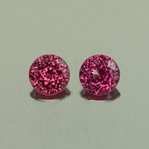 UmbaliteGarnet round pair 5.0mm 1.17cts N ug815