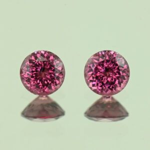UmbaliteGarnet round pair 5.0mm 1.19cts N ug1256